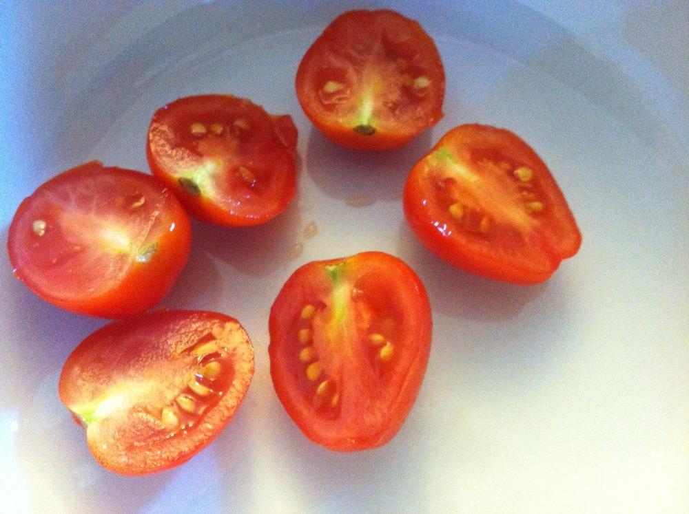 Photo of Tomato (Solanum lycopersicum 'Tomatoberry F1') uploaded by wickedelph