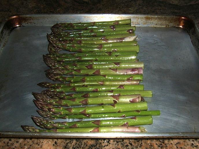 Photo of Wild Asparagus (Asparagus officinalis 'Jersey Knight') uploaded by pirl