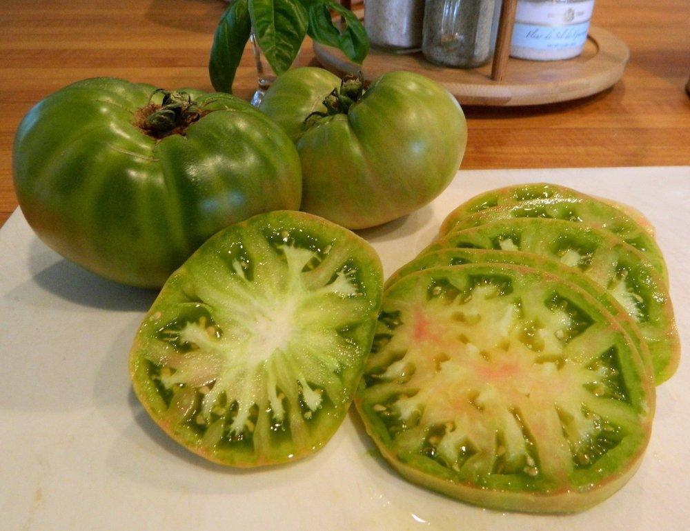 Photo of Tomato (Solanum lycopersicum 'Aunt Ruby's German Green') uploaded by wildflowers