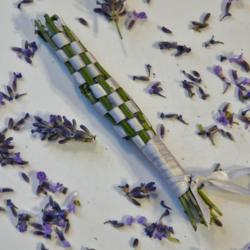 Make a Lavender Wand Sachet