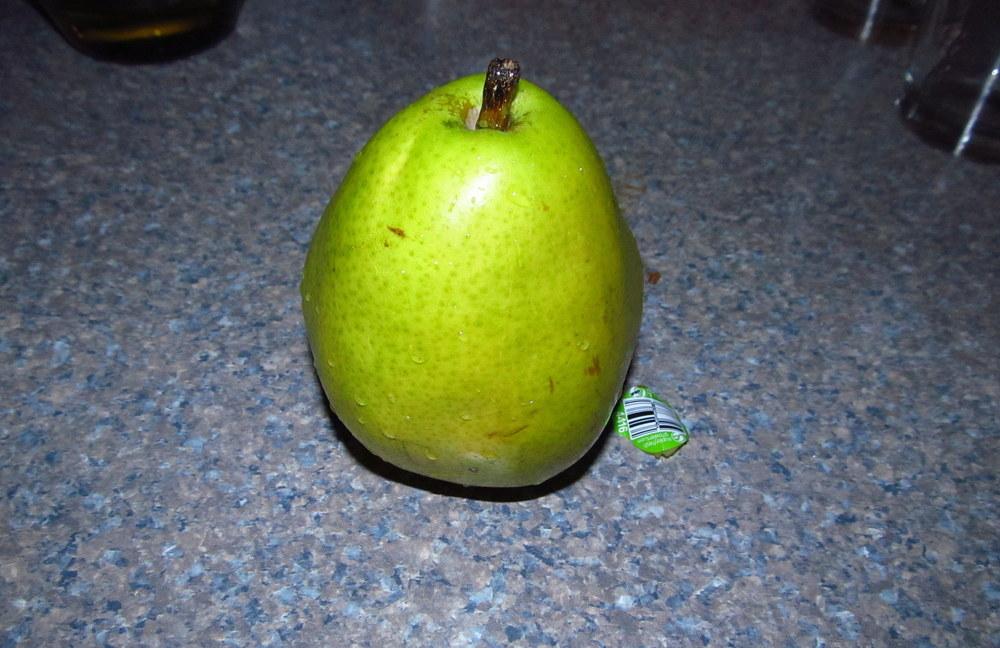 Photo of the fruit of Common Pear (Pyrus communis 'Beurre d'Anjou